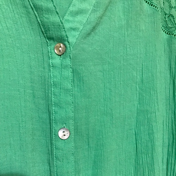 NWOT Green Lace Blouse - Picture 4 of 9